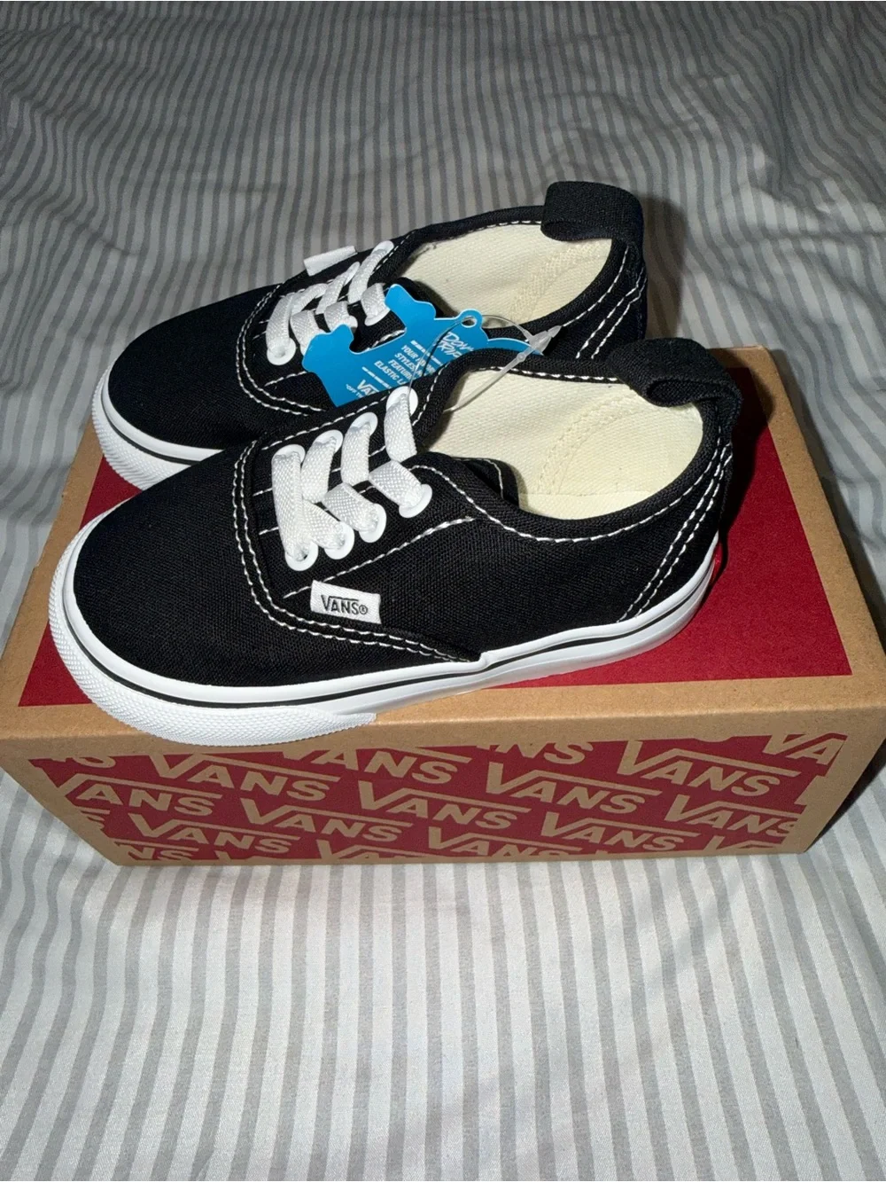 🆕 Vans Toddler Black & White Kids Slip-On Sneakers (Elastic)